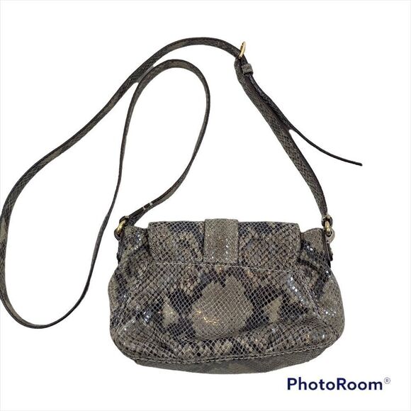 Michael Kors Charlton‎ Snakeskin Crossbody Gold Lock Mini Crossbody Bag - Picture 4 of 16